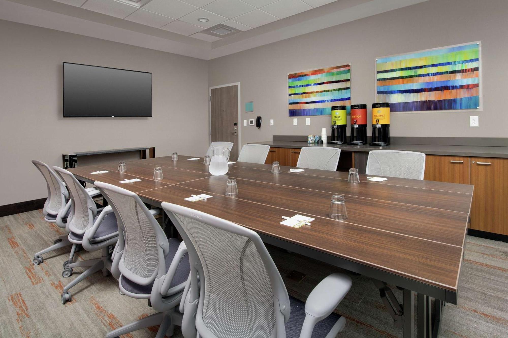Home2 Suites By Hilton Charlottesville Downtown Екстер'єр фото