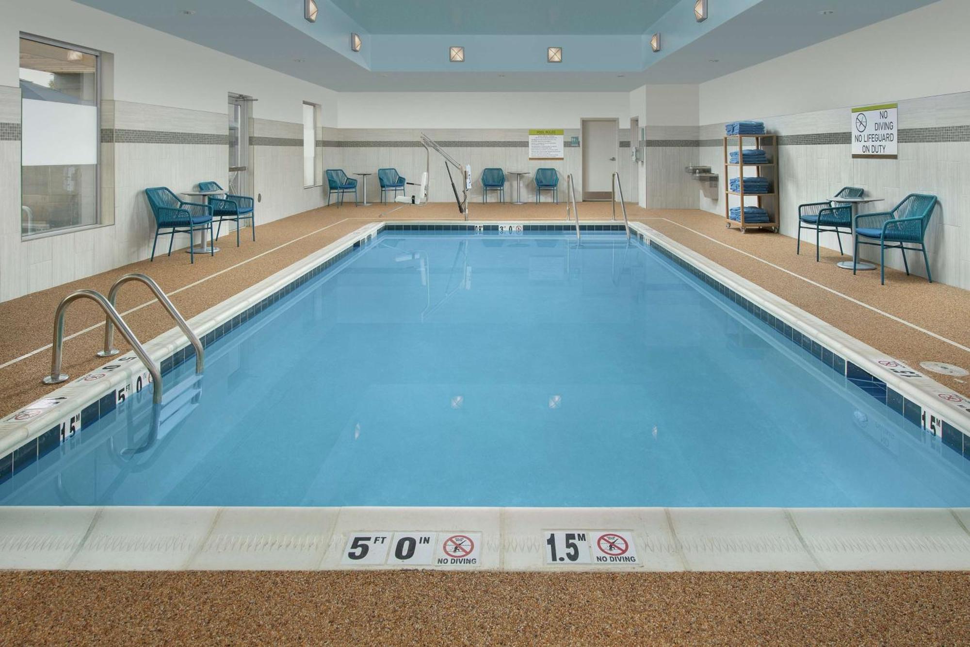 Home2 Suites By Hilton Charlottesville Downtown Екстер'єр фото