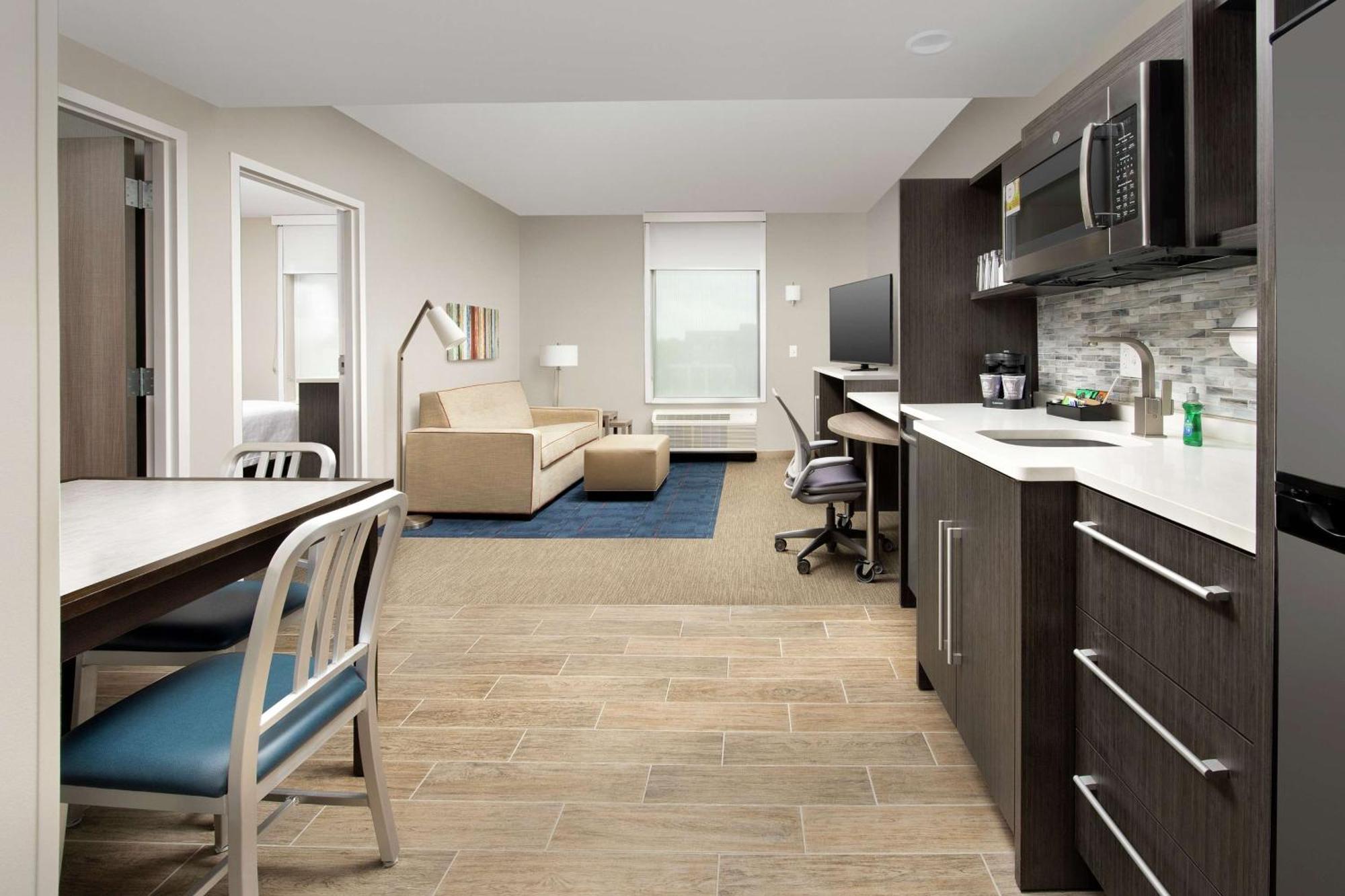 Home2 Suites By Hilton Charlottesville Downtown Екстер'єр фото